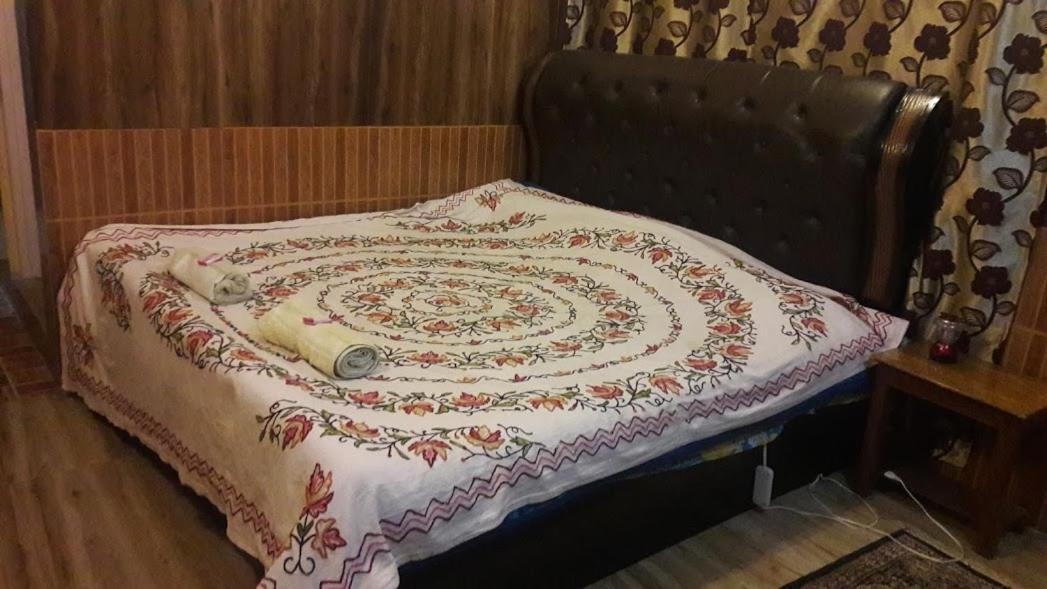 Blooming Dale Hotel Srīnagar Eksteriør billede