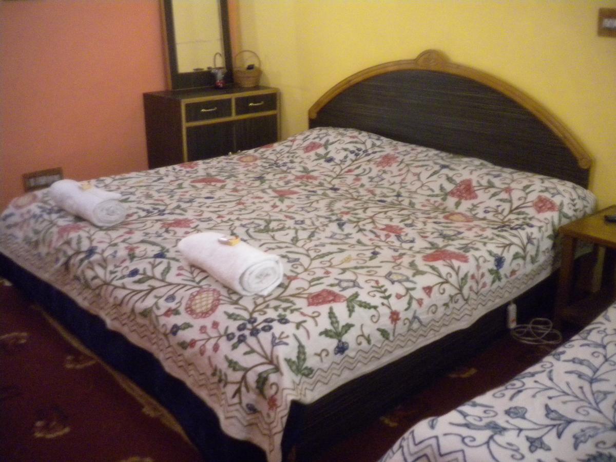 Blooming Dale Hotel Srīnagar Eksteriør billede
