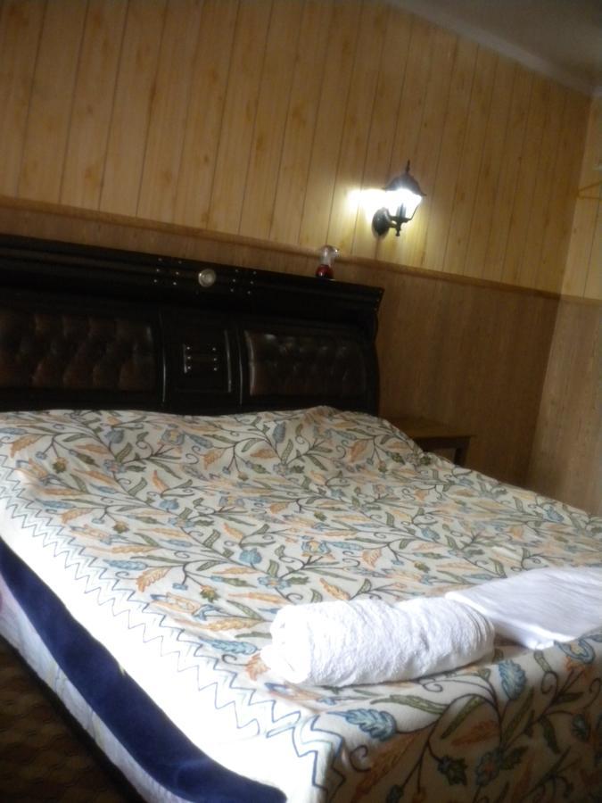 Blooming Dale Hotel Srīnagar Eksteriør billede